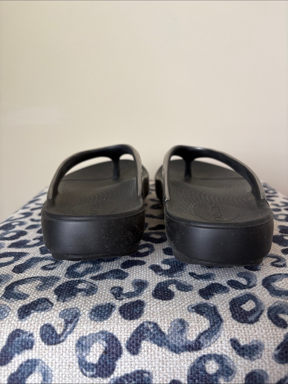 Oofos OOlala Luxe Sandal - Women’s 9 (EU 40) - Picture 3 of 9